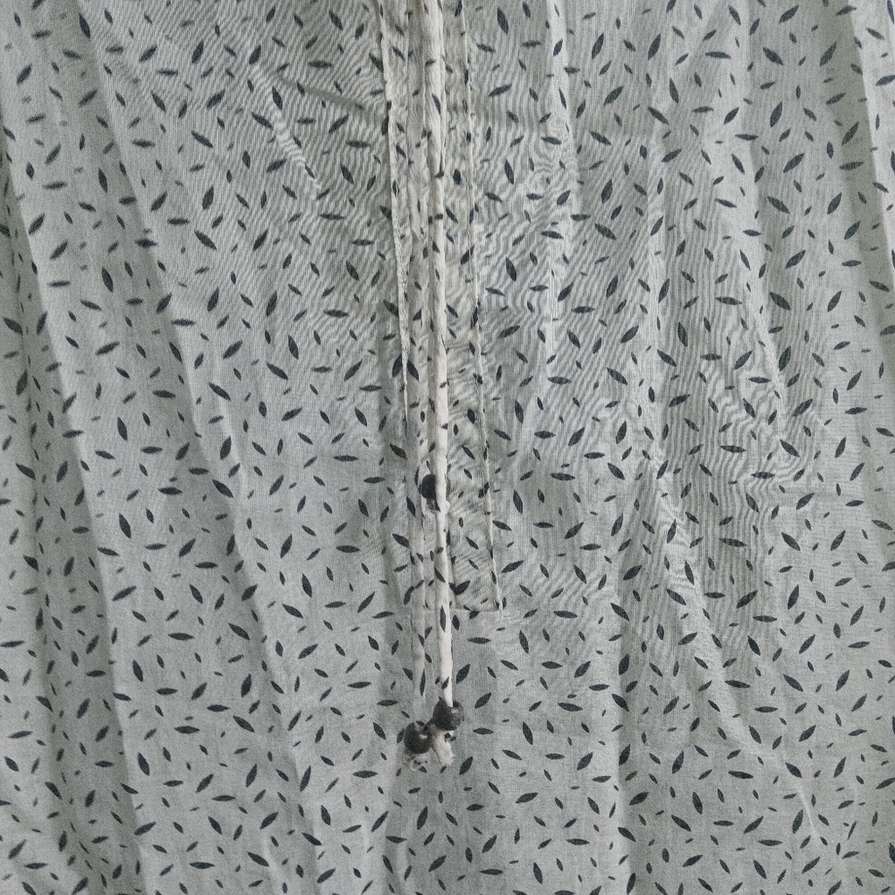 Dylan Sleeveless Tie-Front Printed Top - Picture 5 of 14